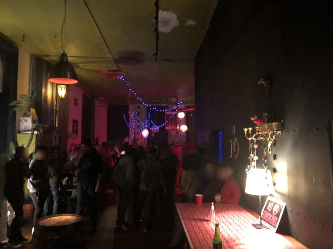 Clausuran dos fiestas clandestinas en el centro de Chicago