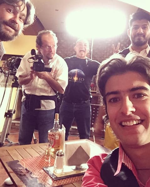 Nació el 16 de noviembre de 1989, en Culiacán, Sinaloa. Desde muy temprana edad decidió que la actuación era lo suyo por lo que viajó a la Ciudad de México para comenzar sus estudios y así entró a la escuela de actuación de Televisa.