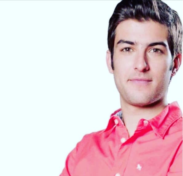 Después de tres horas de estar en el establecimiento decidieron retirarse para seguir su cita en otro sitio más privado.