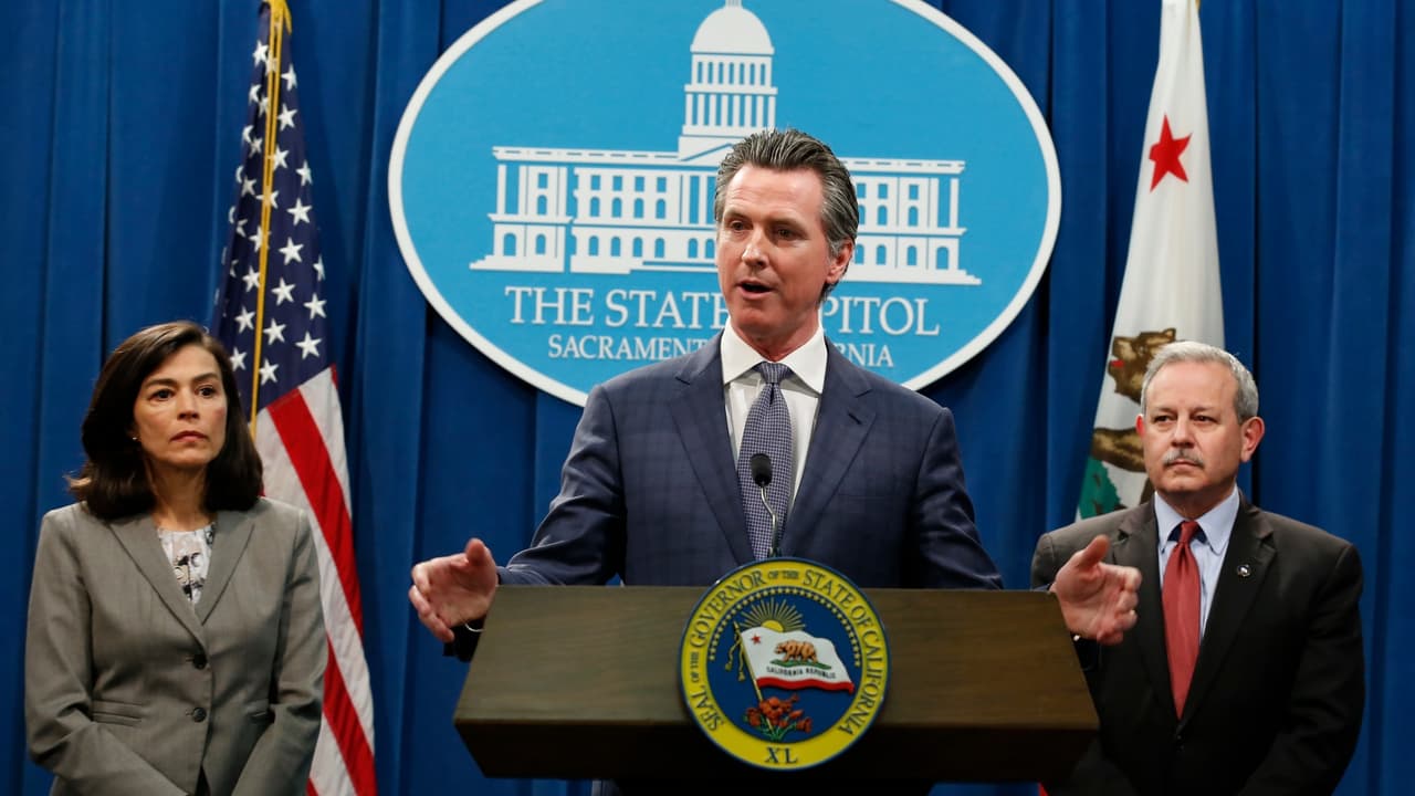 “Los mayores de 65 años deben aislarse en casa” pide el gobernador de California