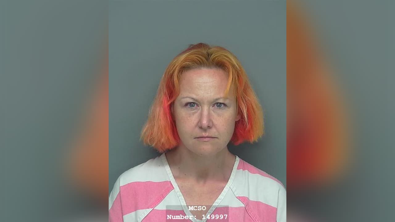 Meghan Colleen Hanscom - La buscan por uso no autorizado de un vehículo.