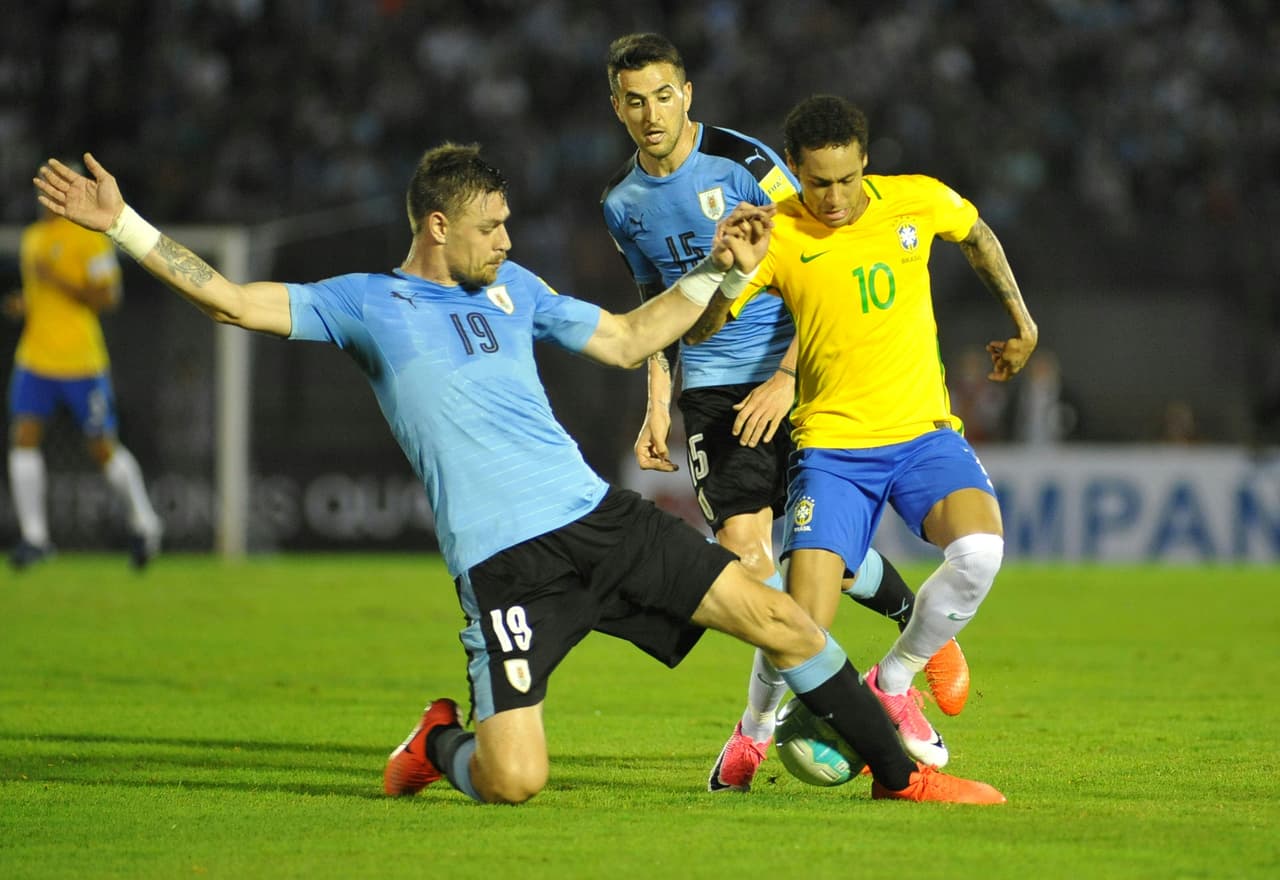 Brasil y Uruguay son los únicos representantes del fútbol latinoamericano en el Mundial.