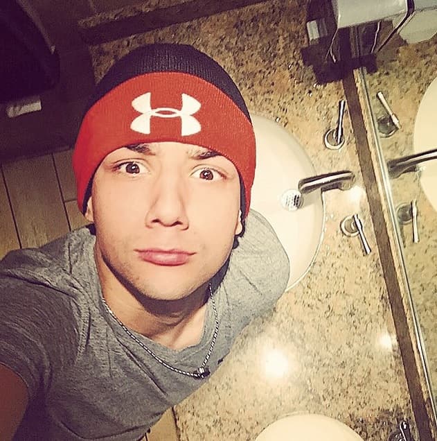 Hasta Luis cuenta los días para que Premios Juventud llegue ya.