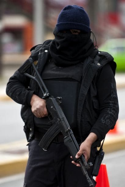 11 de julio. Las instalaciones del periódico El Norte, en Monterrey, fueron atacadas con explosivos. Esta no fue ni la primera ni la última vez que el diario fue víctima de agresiones por parte de presuntos miembros del crimen organizado.