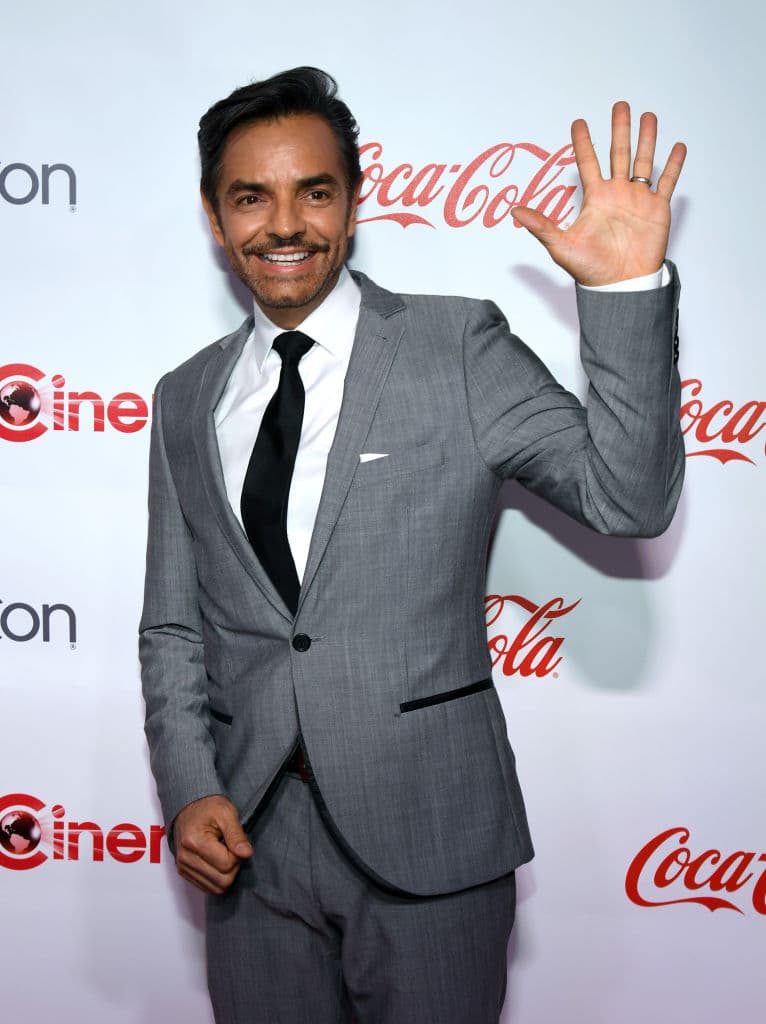 En lo que va del año, Derbez le ha reclamado dos veces a Aislinn por las fotos que publica en Instagram usando bikini, siempre en tono de broma.