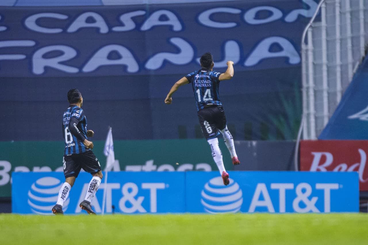 Omar Islas (46’) la metió con un zurdazo de volea aprovechando un tiro de esquina.
