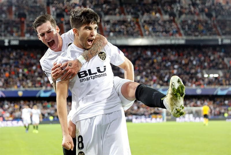 Santiago Mina, con dos goles, y Carlos Soler, con un gol y una asistencia, fueron las figuras en el triunfo de Valencia 3-1 contra Ypung Boys por el grupo H de la Champions League.