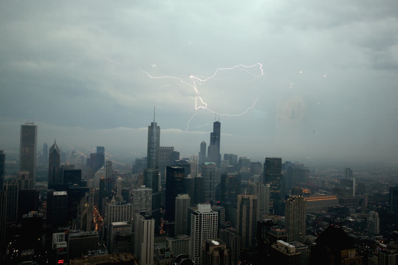 Emiten aviso de tornado para los condados de Cook y Lake Indiana en medio de mal tiempo