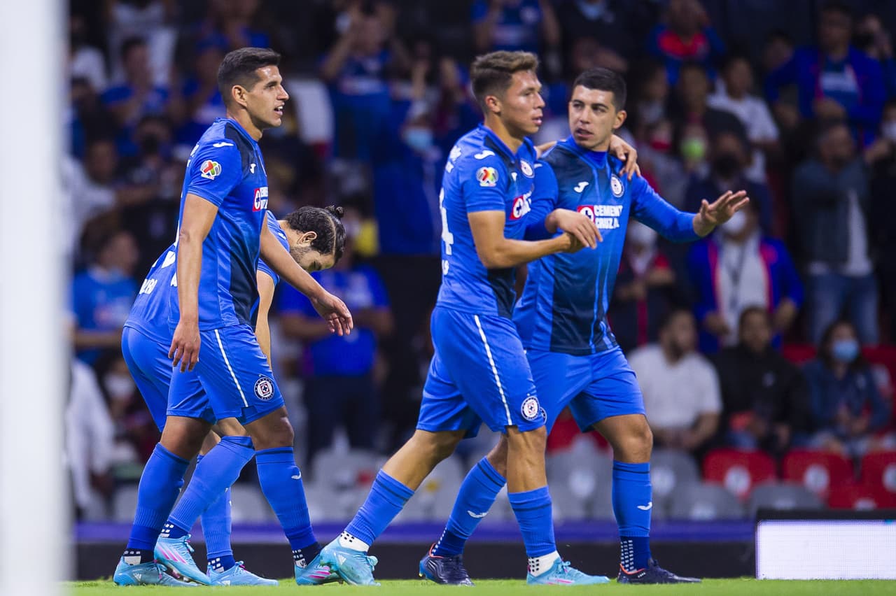 El peruano anotó su segundo gol como celeste.