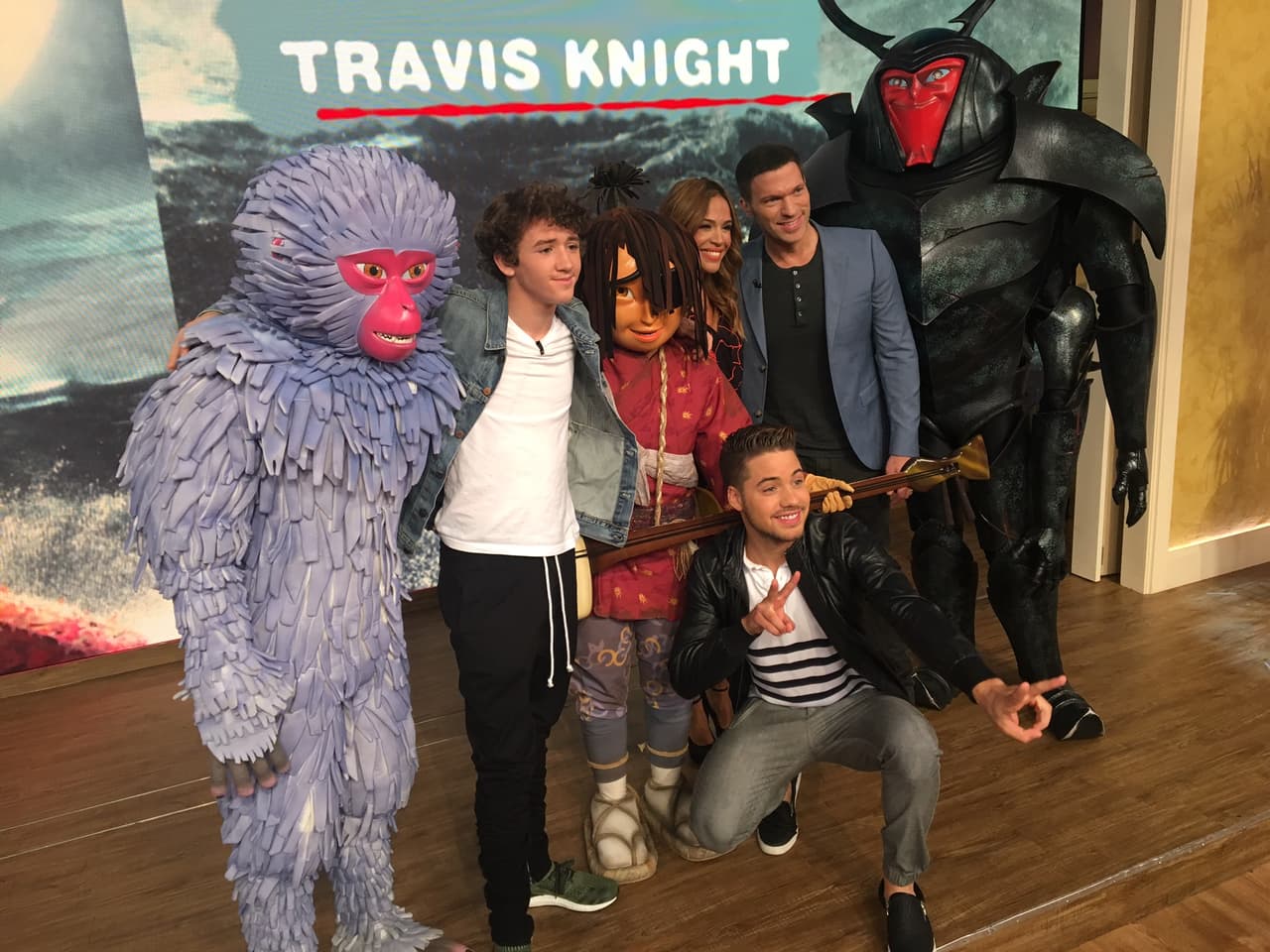 Nos acompañaron en casa el director Travis Knight y Art Parkinson actor de la película 'Kubo and the Two Strings'.