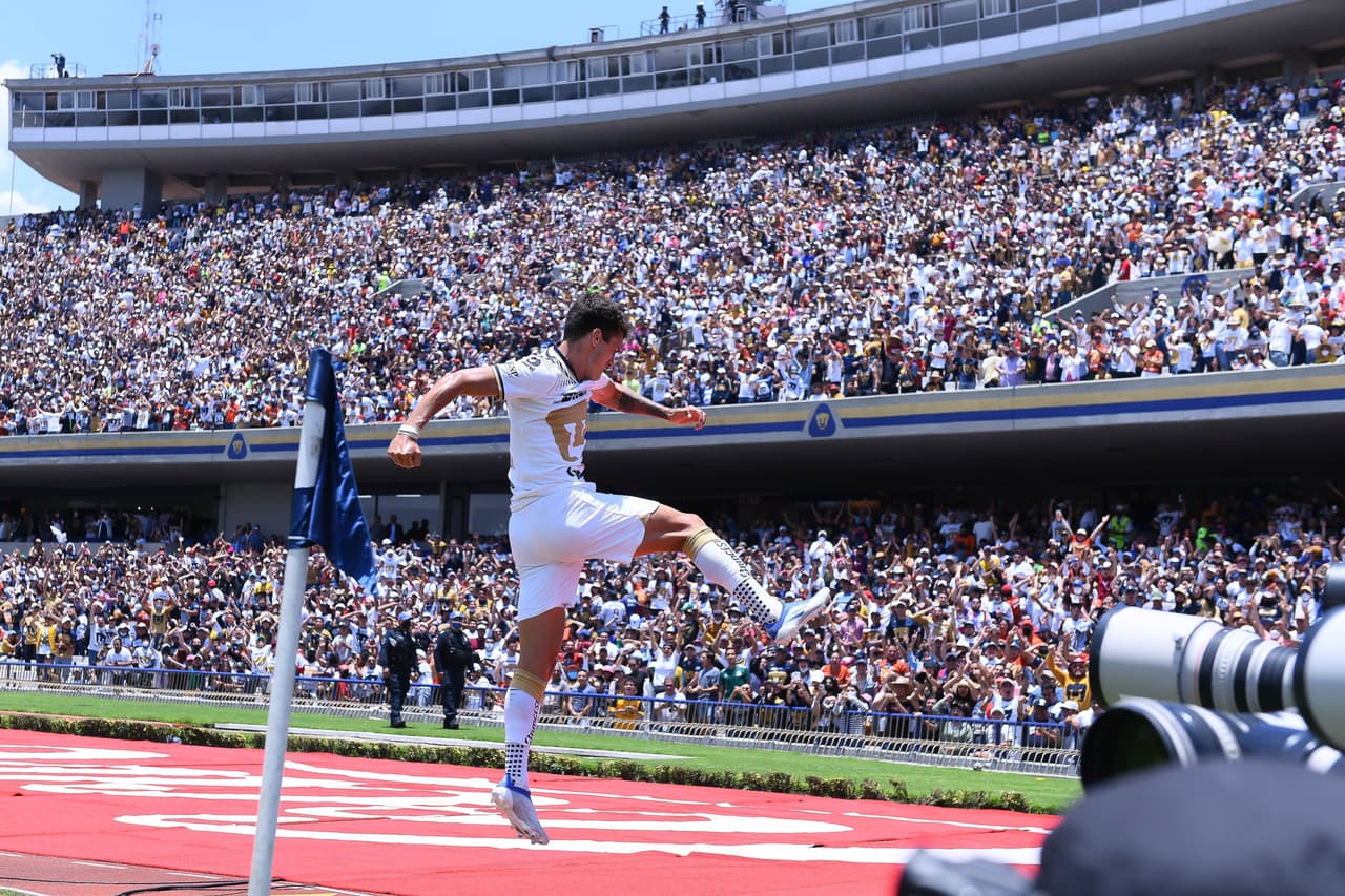 Jerónimo Rodríguez adelantó a los Pumas, pero Rayados igualó con un autogol de Nicolás Freire. A los auriazules les anularon un tanto de Juan Ignacio Dinenno por fuera de lugar tras la revisión del VAR.