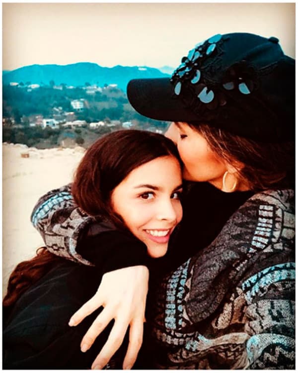 "Siempre va a haber un dejo, cuando te divorcias, de que
<b>ya no es lo mismo</b>", admitió, "no soy la madre biológica ni tampoco tengo el poder legal y eso te limita muchísimo para estar ahí en el día a día".
<br>