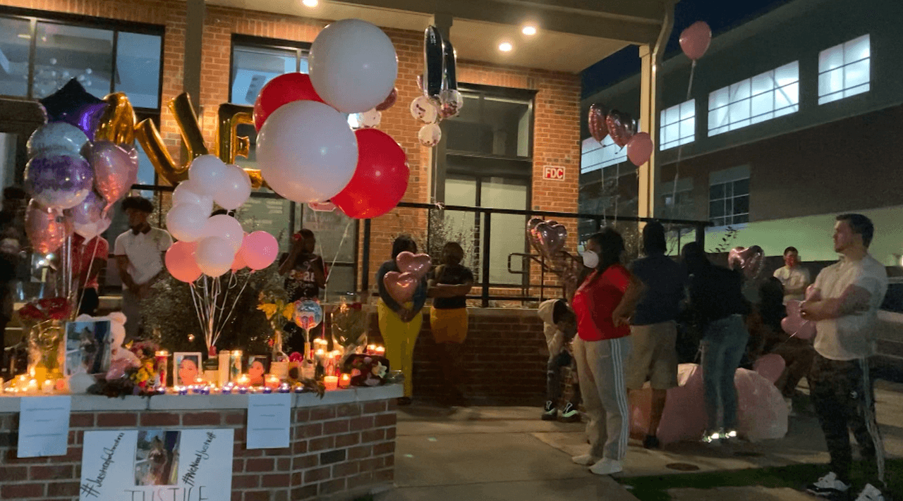 “Realmente no nos dieron ningún tipo de información (...) No hemos podido ver nada, ni el cuerpo hemos visto”, exclamó la madre.