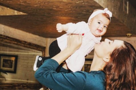 Ante esta situación, la ex pareja de Sergito declaró en el programa 'Hoy' que además de demandar al artista por la manutención de Mila, luchará por mantener la patria potestad de la famosa bebé, pues no ha podido salir del país con su hija al no contar con el permiso de Mayer Mori.