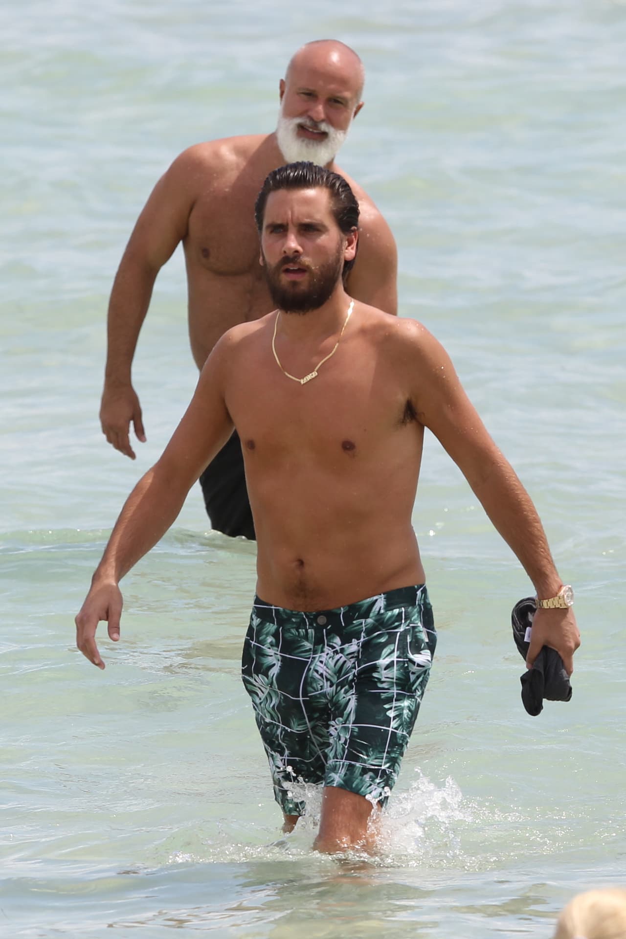 Pero, ¡oh sorpresa! Scott Disick también iba con ellos.