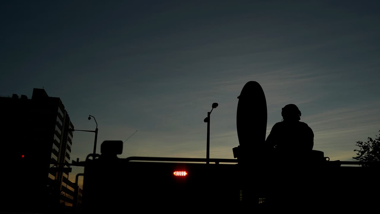 Agresión a casera desata atrincheramiento, despliegue de SWAT y detención en Filadelfia