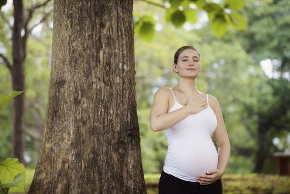 Consulta de antemano con la administración del hospital si te permiten llevar música o algún artefacto lumínico que te relaje.