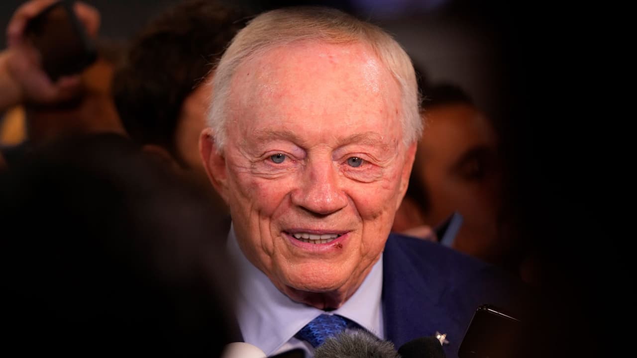 $250,000 por un dedo: la seña obscena que le salió cara al dueño de los Cowboys de Dallas