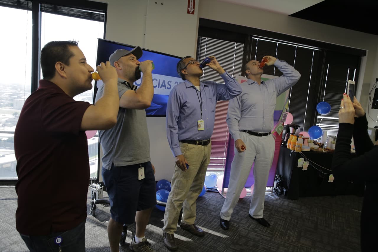 Su esposo y ella decidieron no saber si será niño o niña hasta el día que nazca en agosto.