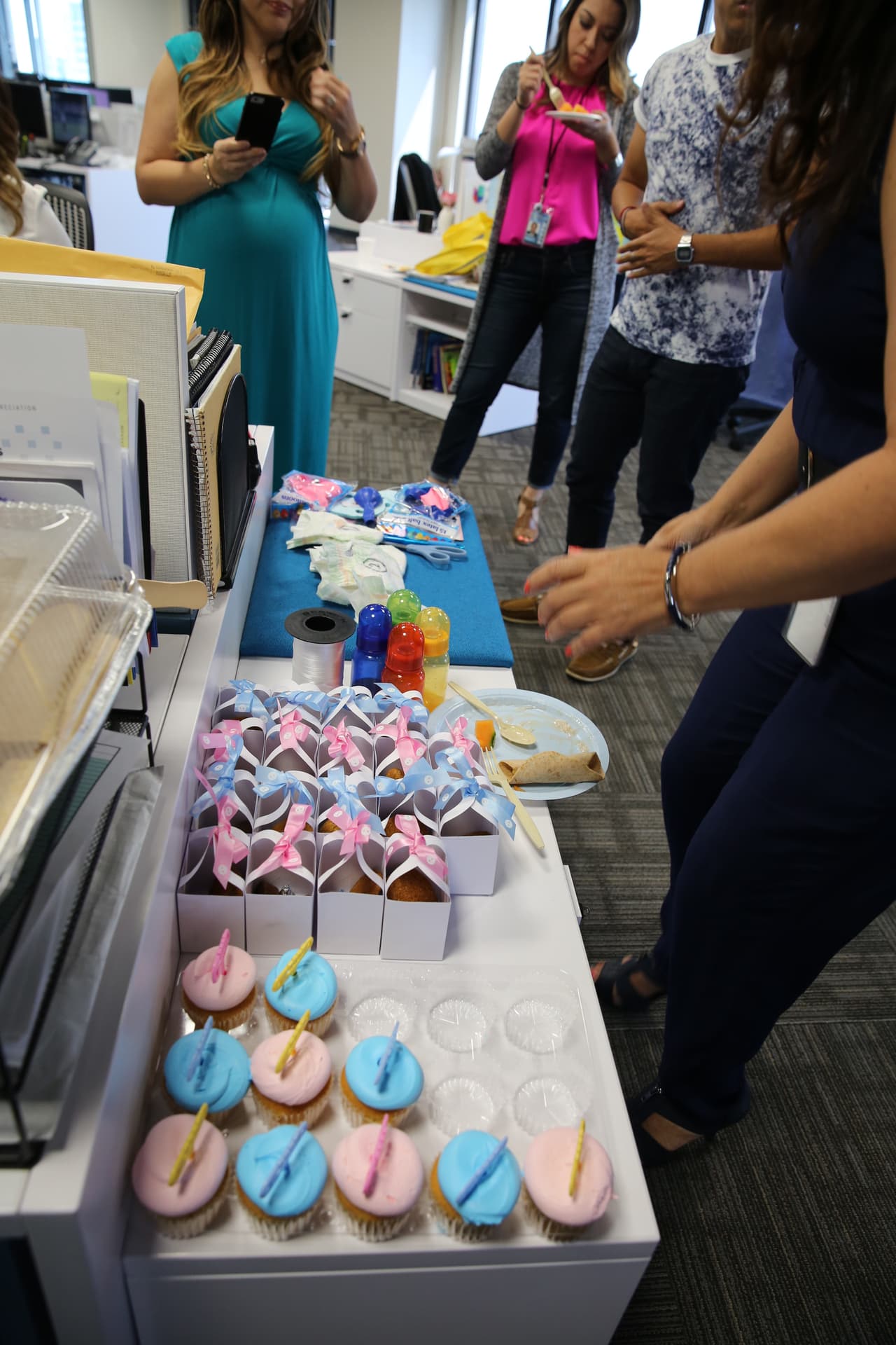 Su esposo y ella decidieron no saber si será niño o niña hasta el día que nazca en agosto.