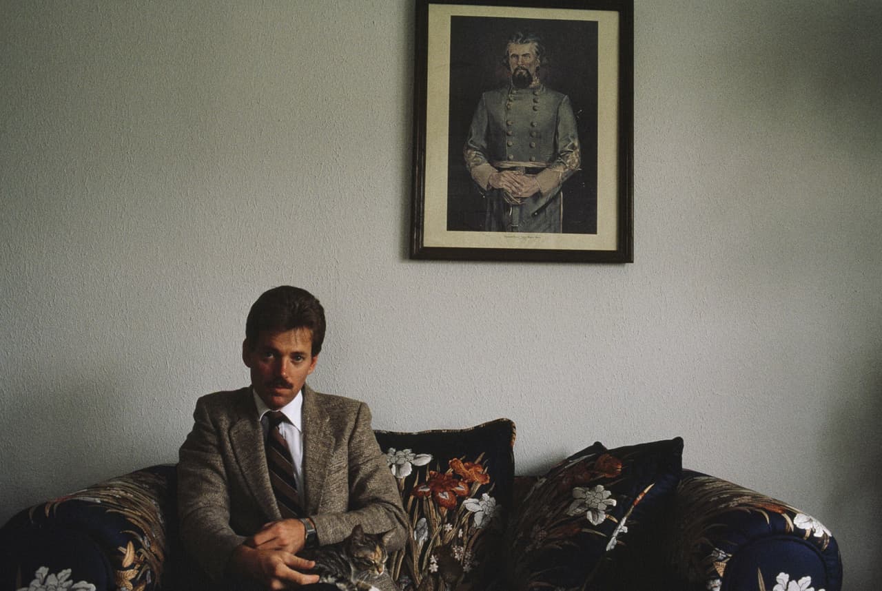 El mensaje telefónico del exlíder del Ku Klux Klan con el que Trump no quiere estar vinculado