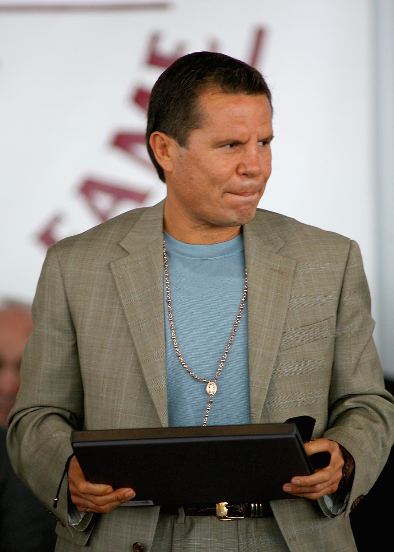 Ya en 1997 Chávez había tenido que desmentir sus nexos con el narcotráfico.