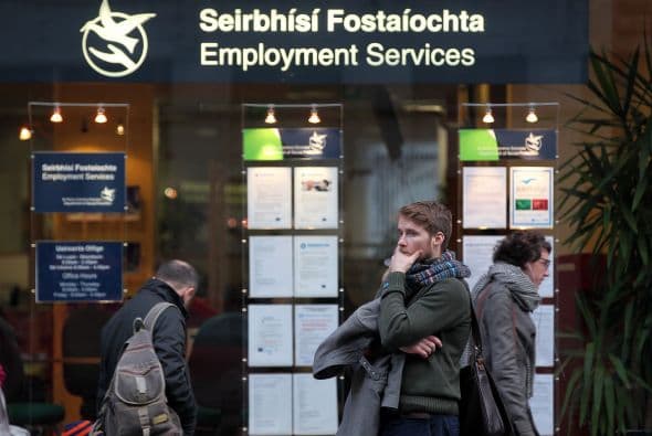 El 88% de los irlandeses creen que su país atraviesa un difícil momento para conseguir trabajo. En 2012 era un 92% el que pensaba que era difícil encontrar empleo.