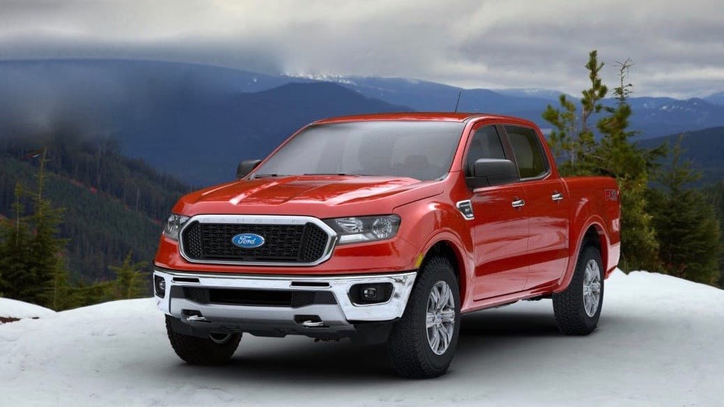 <h3 class="cms-h3-H3">El nombre es viejo, pero la pickup es nueva</h3>
<br>La 
<b><a href="La Ford Ranger regresa después de siete años de ausencia cargada de tecnología" target="_blank">Ford Ranger 2019</a></b> lleva un nombre que Ford ha usado intermitentemente en una serie de vehículos, desde la versión básica del Edsel de base corta en 1958, pasando por la versión de lujo de la pickup Serie-F en 1965, hasta la llegada de la primera pickup compacta de la marca totalmente diseñada en casa, la Ford Ranger de 1983. La Ford Ranger 2019, está basada en la 
<b>plataforma T6 global </b>de camionetas de Ford, lo que la relaciona con las versiones que se venden con el mismo nombre en los mercados de Europa y Asia Pacífico. La próxima 
<b>Ford Bronco</b> está basada en la misma arquitectura,