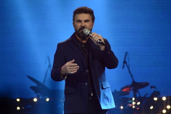 En noviembre de 2018, Mijares explicó que el dueto que hizo con su hija fue solo un detalle que la joven tuvo hacia el intérprete de 
<b><a href="https://www.youtube.com/watch?v=9oUNr353ppg">'Soldado del amor'.</a></b>