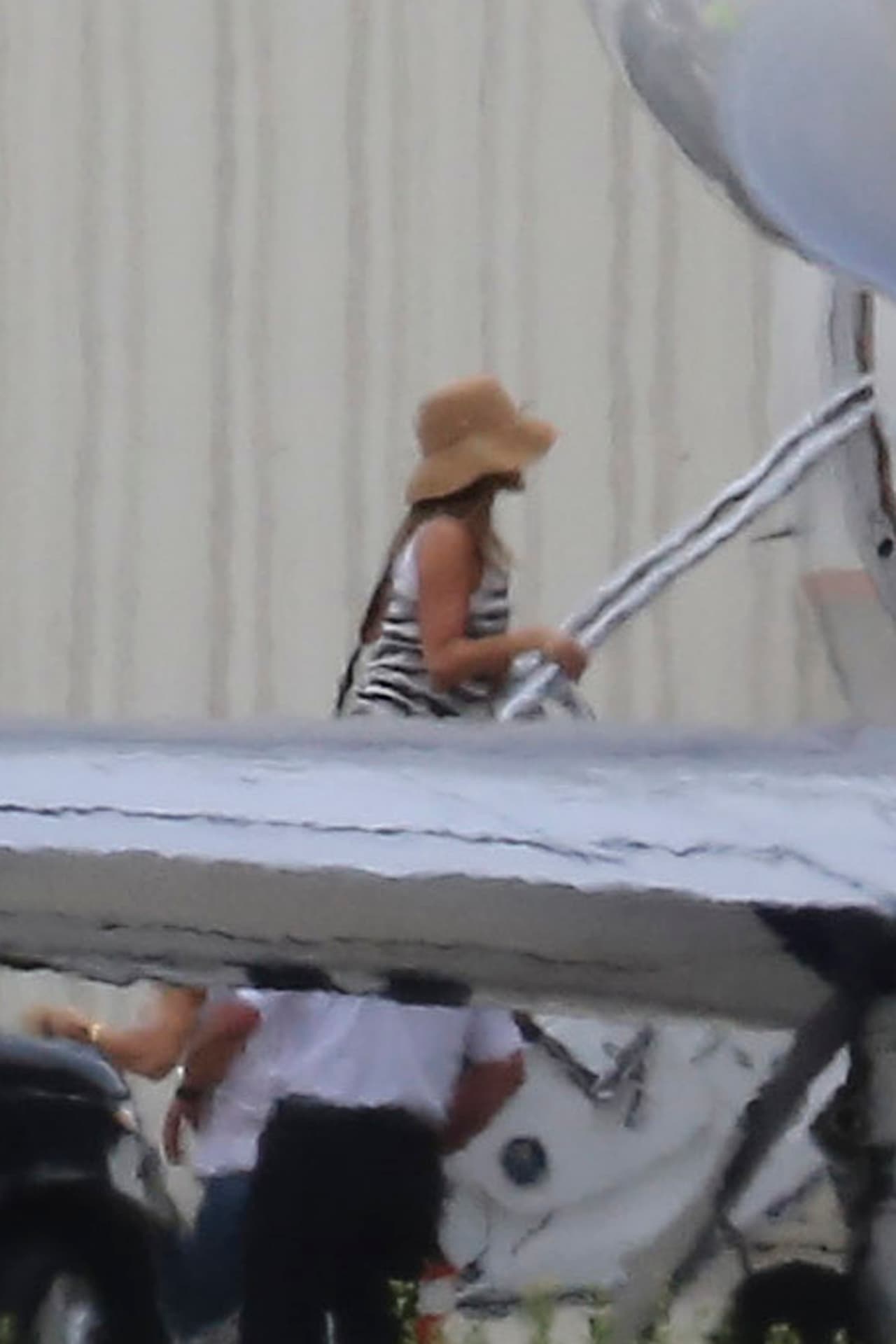 Los famosos se fueron tempranito, tras pasar toda la noche de fiesta.