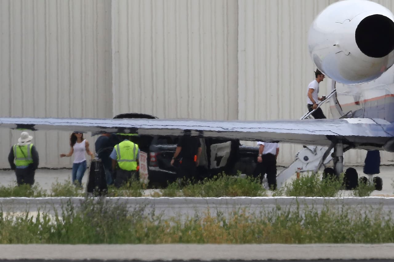 Jennifer salió de la camioneta.