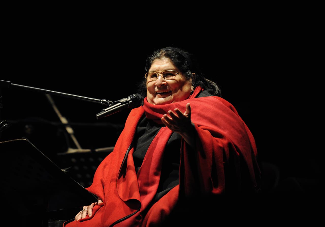 La gran Mercedes Sosa fue considerada como la mayor exponente del folklore argentino.