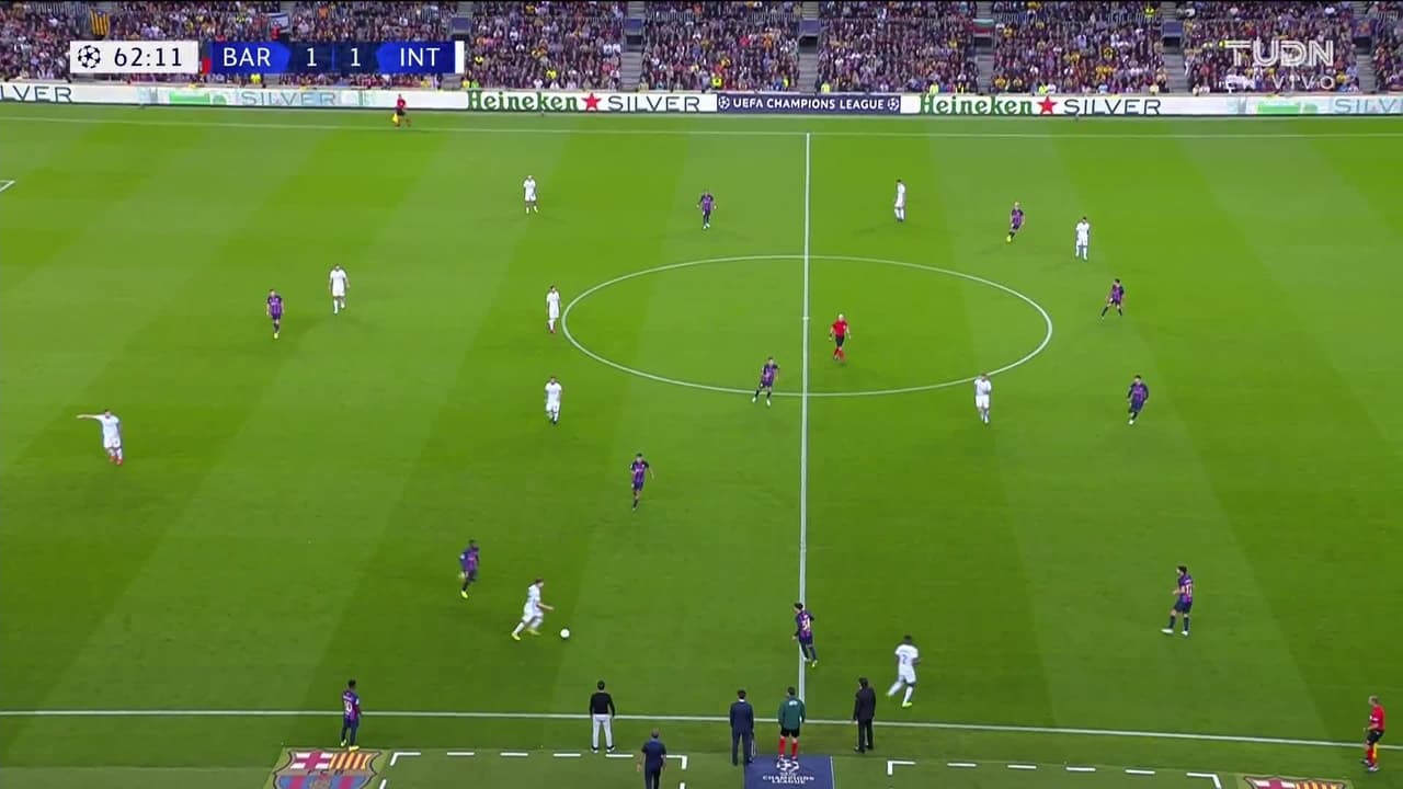 ¡GOL!  anota para Internazionale. Lautaro Martínez