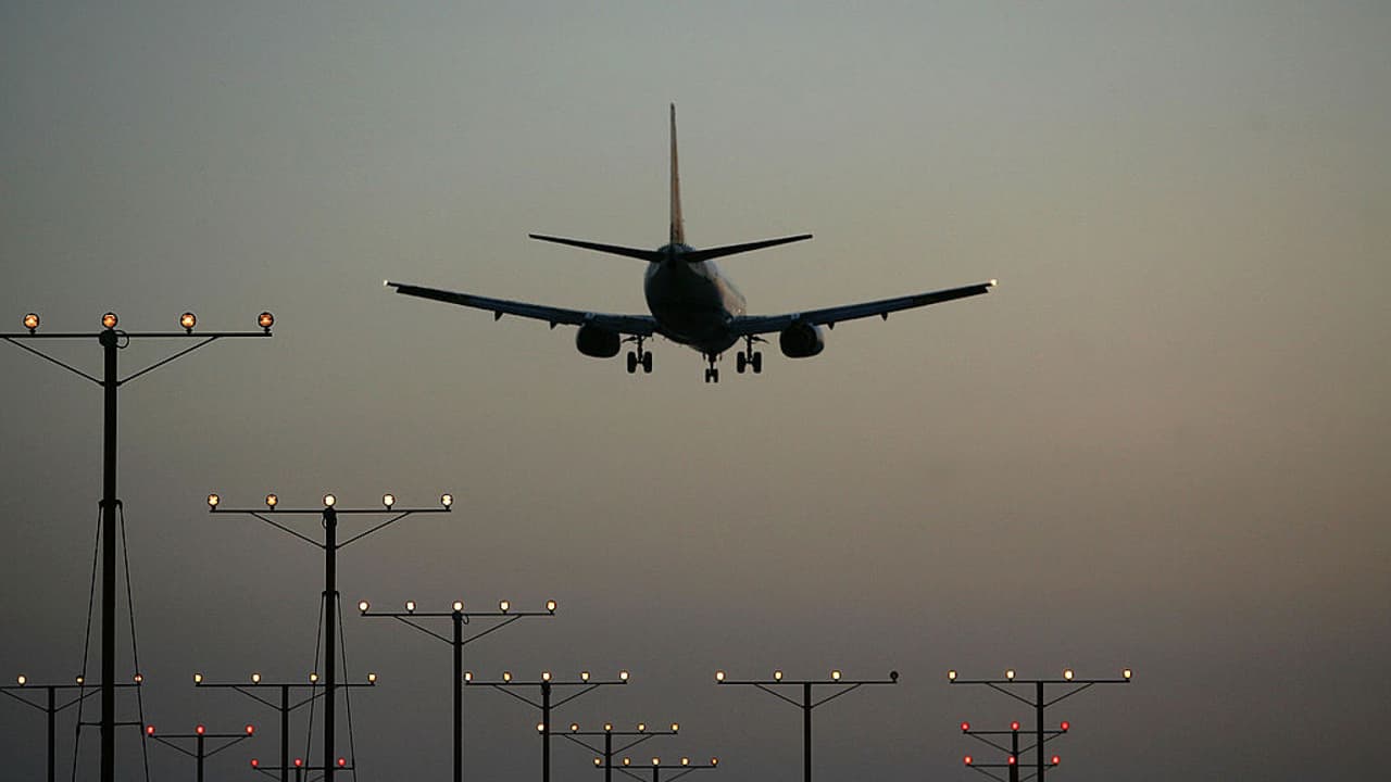 Fueron repatriados a Estados Unidos al inicio de la pandemia, 8 meses después, les llego la cuenta por pagar