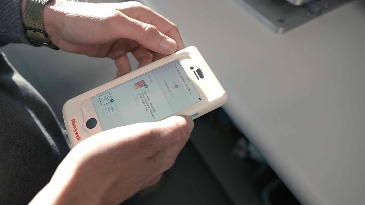 Los clientes que califiquen podrán ordenar miles de artículos elegibles para entrega por vía aérea.