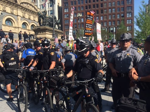 Masiva protesta de Black Live Matter en Cleveland, Ohio donde se celebra el segundo día de la Convención Nacional Republicana ante grandes medidas de seguridad.
