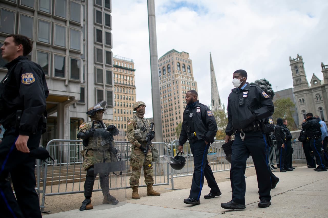 Filadelfia está custodiada por la presencia de la Guardia Nacional. Los soldados llegaron el viernes luego de una semana de disturbios por la muerte a manos de la policía de Walter Wallace Jr. el lunes, 26 de octubre.