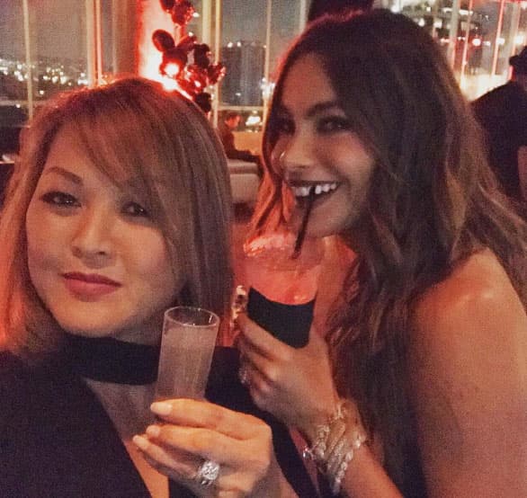 Sofía bromeaba que la noche apenas comenzaba "y ya había perdido un diente", por como salió con el popote.