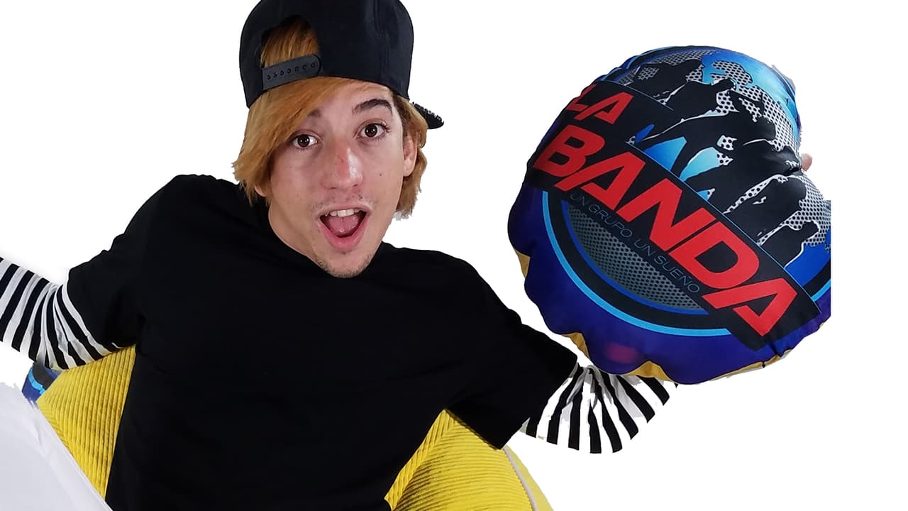 Murkcpys Nicieza, el cubano que quiere conquistar a las chicas, celebró el seguir en la competencia después de cantar "Obsesionado" de Farruko.
<a href="http://www.univision.com/shows/la-banda/murckpys-quiso-atrapar-a-sus-fans-cantando-ginza-video" target="_blank">Recordemos su audición.</a>