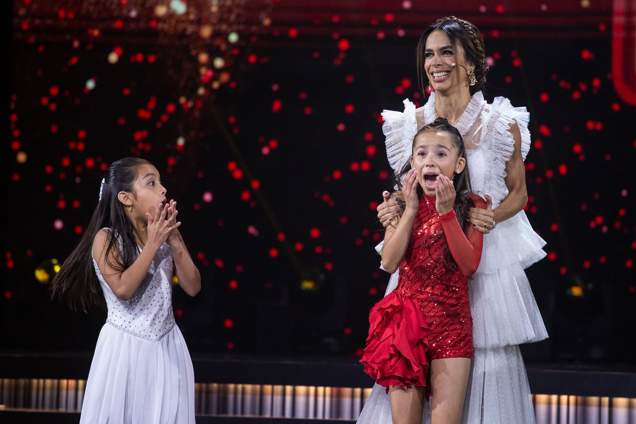 Biby Gaytán fue a encargada de decirle a Jovana Romo, de Guadalajara, Jalisco, que era una de las salvadas del repechaje de baile.