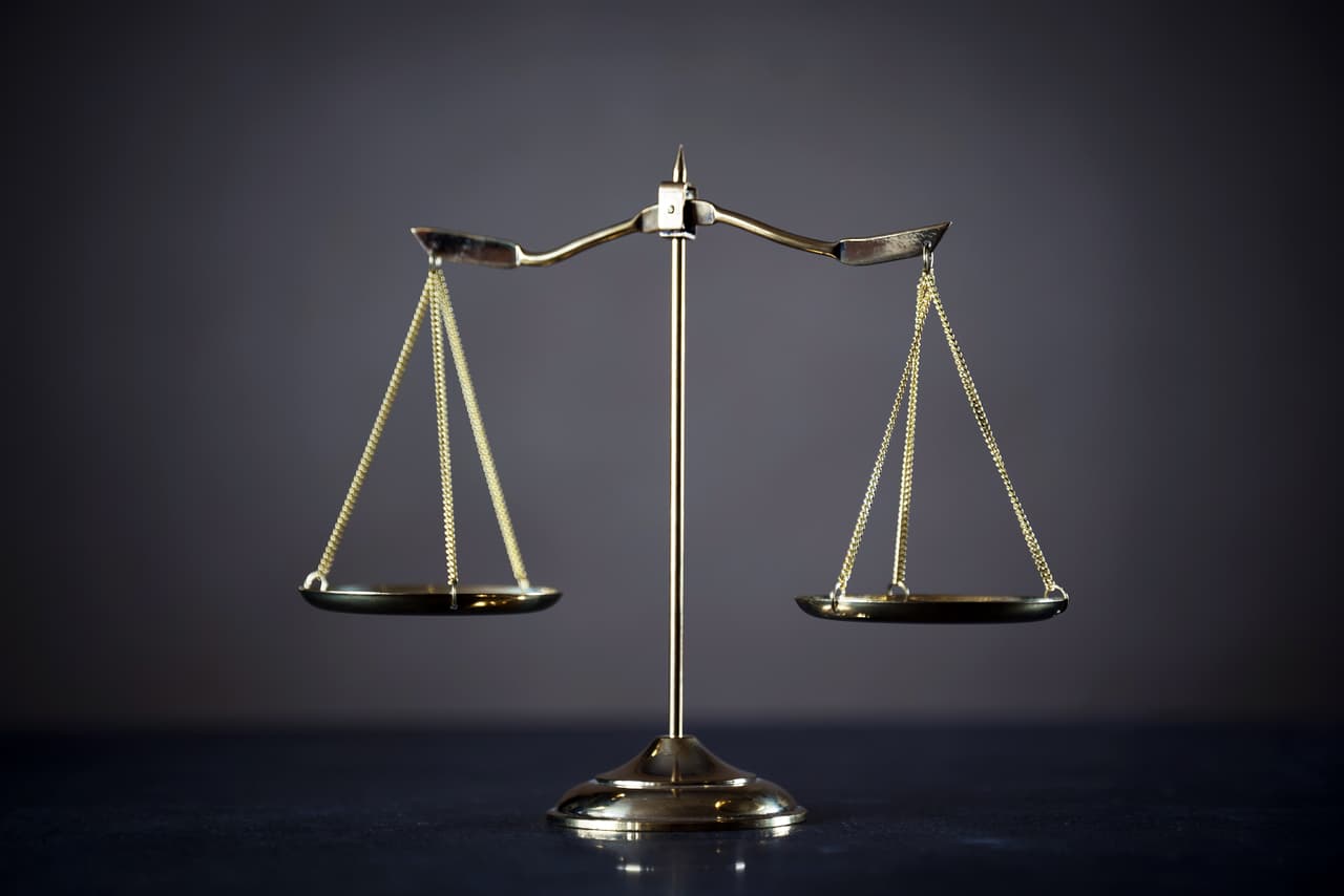 Deberás balancear muy bien necesidades con deseos. Evita acciones emocionales prometiendo algo que luego no puedas cumplir.