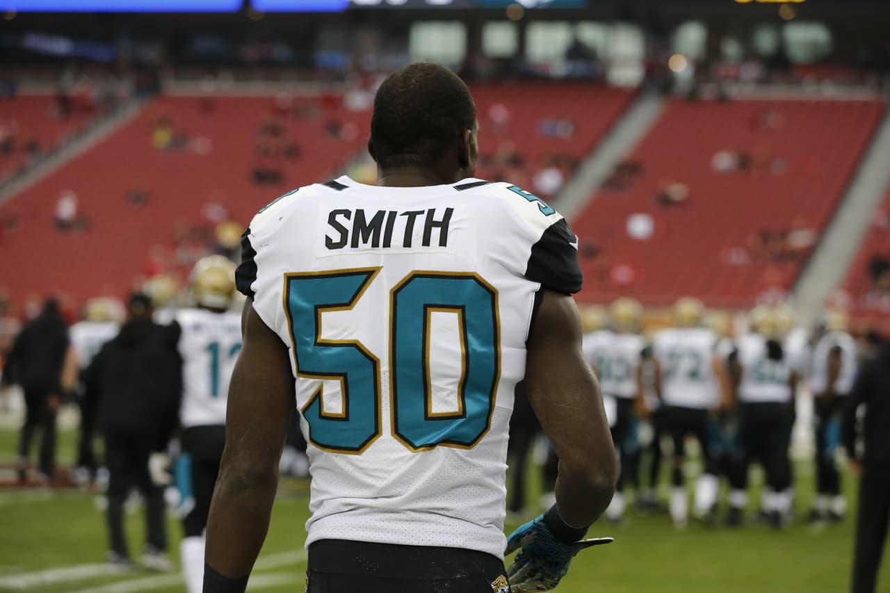 El exjugador de los Jacksonville Jaguars está imputado por cargos sexuales contra menores de edad. Telvin Smith ya había sido multado en noviembre del año pasado por el mismo cargo.