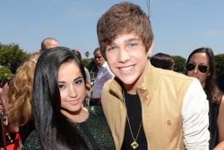 Seguramente Austin no podía descansar por pensar en que todo había terminado con su chica.