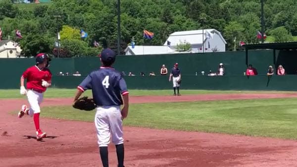 "[...] Luego llegué a las pruebas finales de USA en California y, ahora se convierte en la 13a. edición Anual Internacional", reveló Christopher.