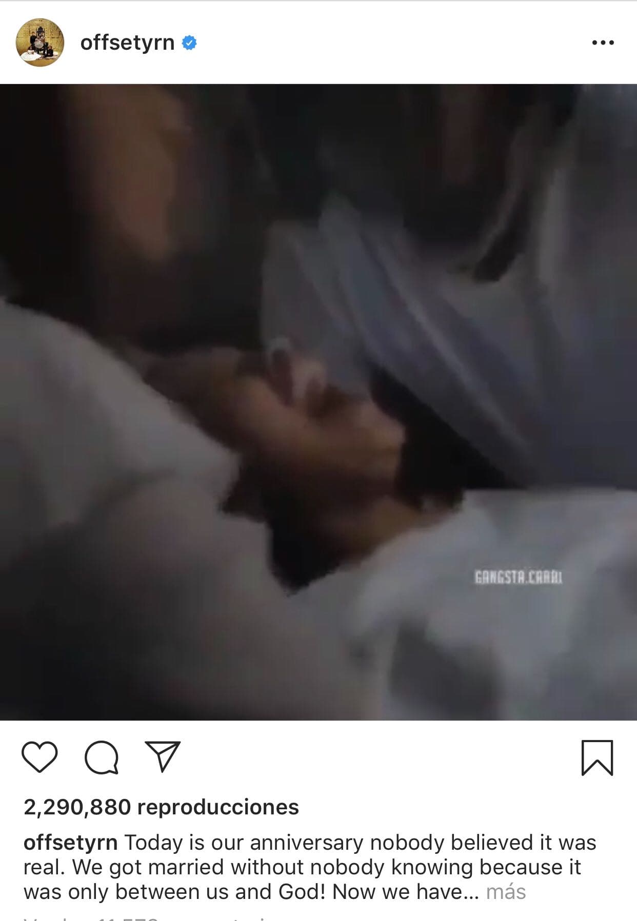 En el corto clip aparecen diferentes escenas de Cardi B. Una de ellas parece corresponder a cuando la cantante se encontraba en la sala de parto dando a luz a su hija, quien el pasado el 10 de julio
<b><a href="https://www.univision.com/famosos/con-todo-y-apagon-cardi-b-celebro-el-cumpleanos-de-su-hija-kulture-con-una-fiesta-de-casi-medio-millon-dolares-fotos" target="_blank">cumplió 1 año.</a></b>
