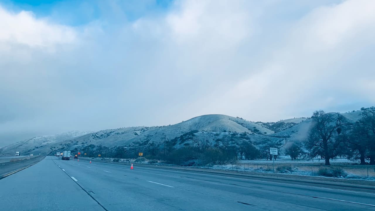 Pronóstico Fresno: nieve y lluvia por tormenta invernal y posibles cierres de carreteras este sábado