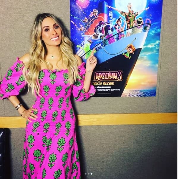 La conductora de 44 años de edad recibió miles de felicitaciones por parte de sus seguidores, quienes celebraron su nueva faceta.