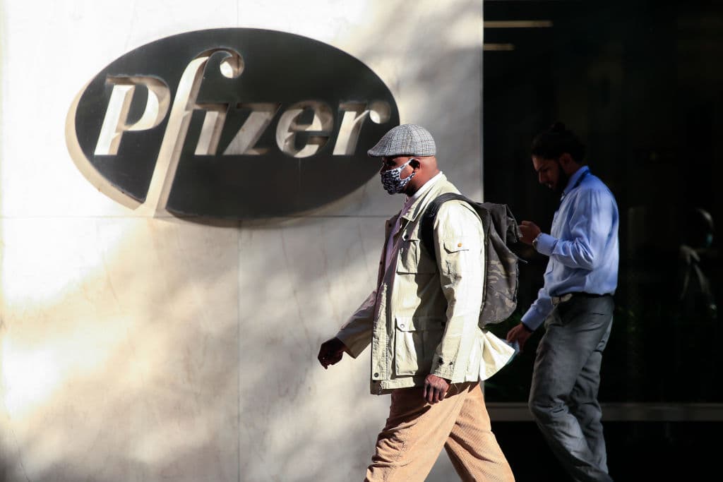 Pfizer inicia el ensayo clínico del primer fármaco oral contra el covid-19