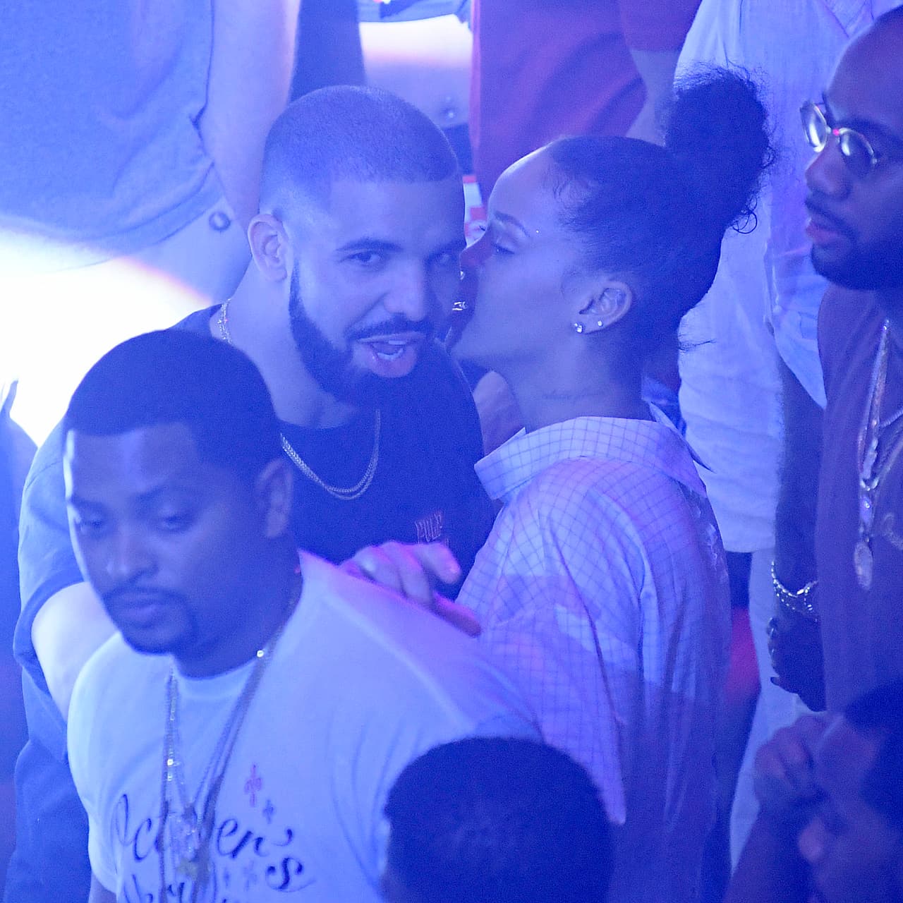 Los cantantes se la pasan súper bien juntos.