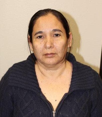 <h3 class="cms-H3-H3">Yolanda González</h3>
<br>
<br>A sus 38 años, esta mujer es considerada por la agencia 
<b>como armada y peligrosa.</b> 
<br>
<br>Además, la DEA la acusa de 
<b><a href="https://www.dea.gov/fugitives/gonzalezyolanda-gonzalez" target="_blank">conspirar para poseer una sustancia regulada. </a></b>
<br>
<br>El último conocido de González está en Texas.